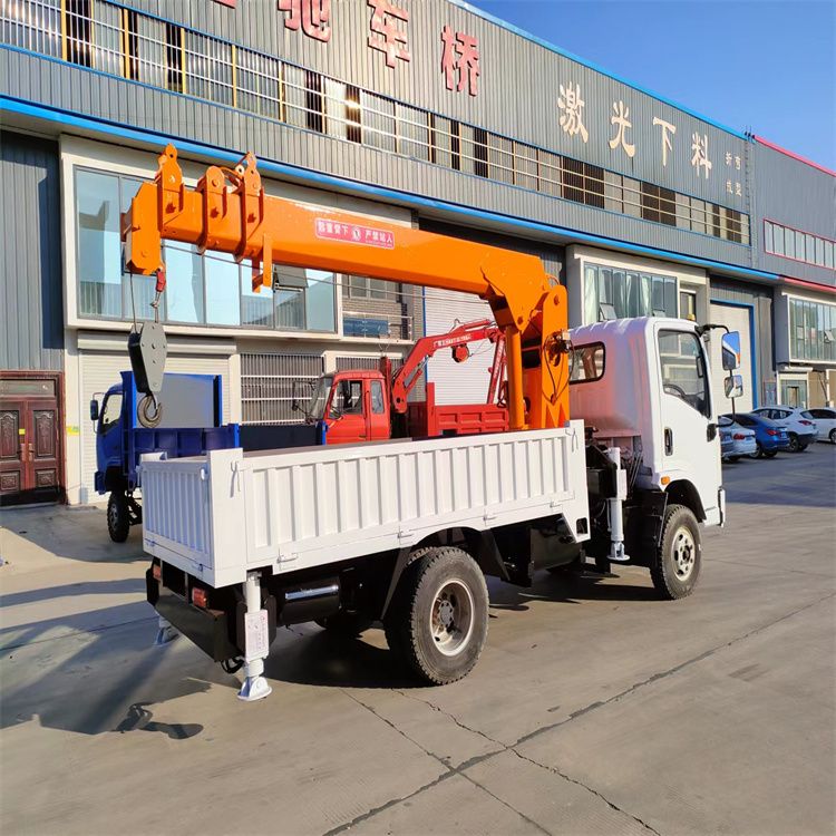 陵川县三轮随车吊定制 农用改装机自备吊中瑞长期出售